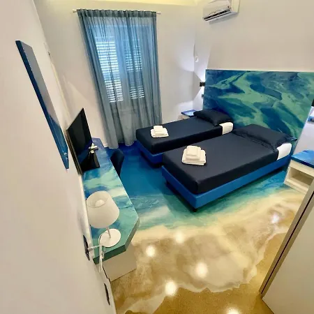Tribus Boutique 4*