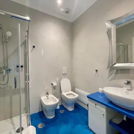 Tribus Boutique 4*